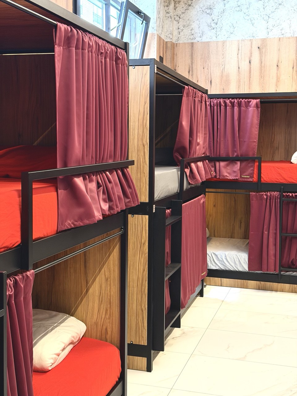 Cama